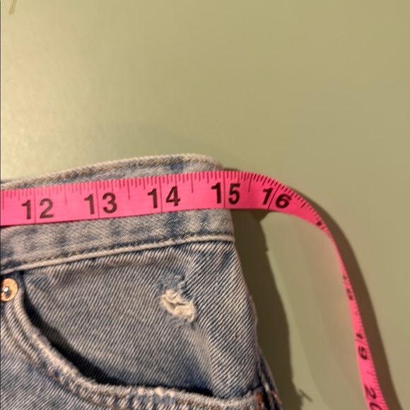 We The Free High Rise Distressed, Raw Hem Jean Shorts - Picture 8 of 9